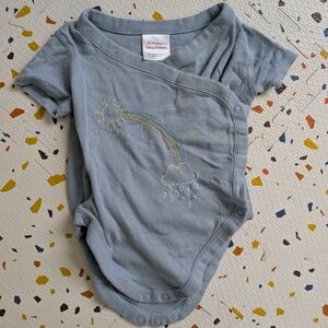 Hanna Andersson Baby Bodysuit Onesie with Sun, Rainbow & Cloud Embroidery 3-6m